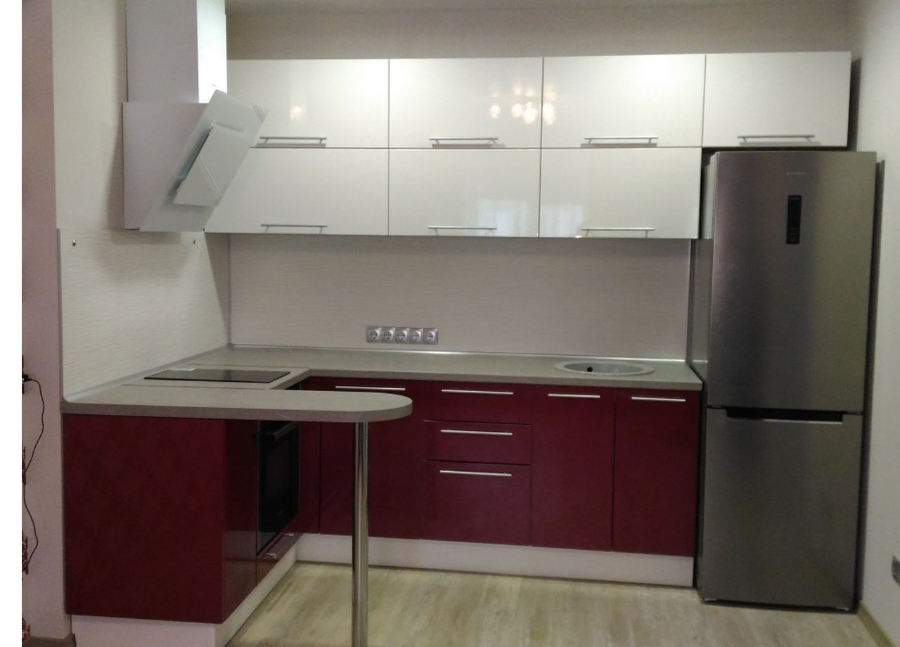 Фото. Встроенная кухня на заказ. Цена 90 тыс. рублей
